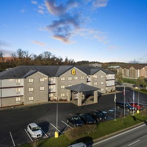 Super 8 By Wyndham Uniontown Pa